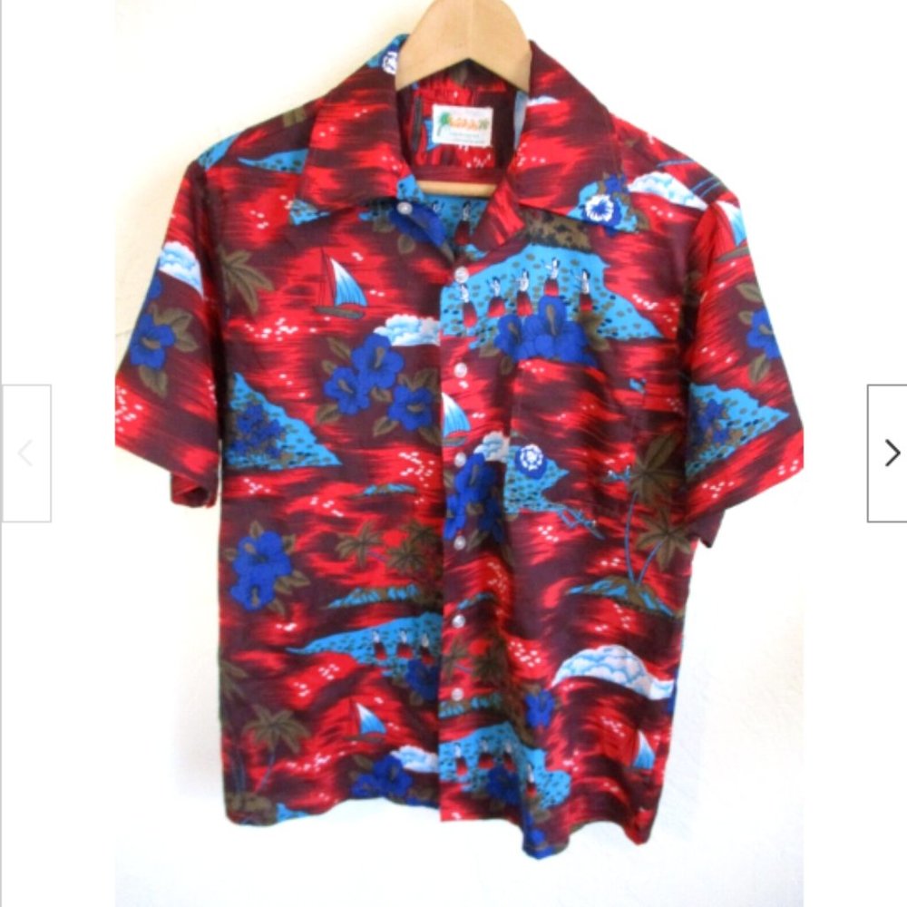 Waikiki '76 Hawaiian Aloha Shirt Size Medium Hula Girls Buttons To The Neck